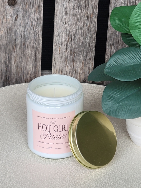 California candle company Other - Hot Girl Pilates Leoben NEROLI VANILLA COCONUT MILK candle